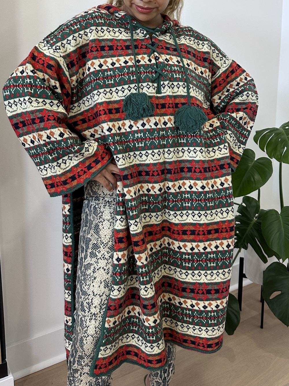 NWT ZARA Cottagecore Boho Chic Pompoms Hooded Jacquard Wool Blend Poncho Sz S-M